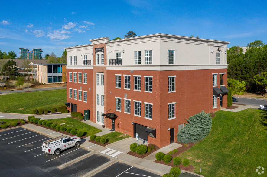 Primary Photo Of 19720 Jetton Rd, Cornelius Office For Lease