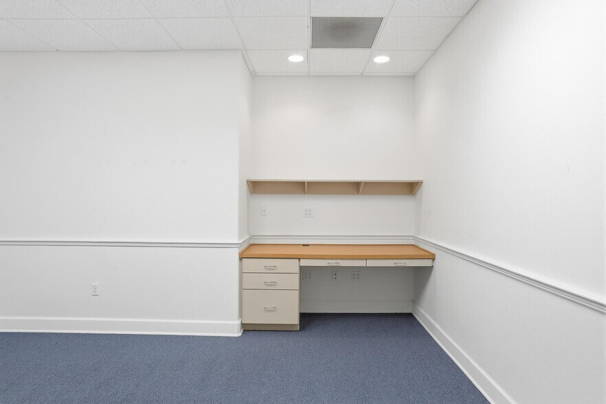 More Photos Of 344 S Woodland Blvd, Deland Office For Sale