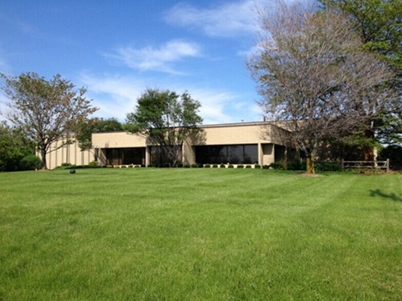 Primary Photo Of 7900 S Route 31, Crystal Lake Warehouse For Sale