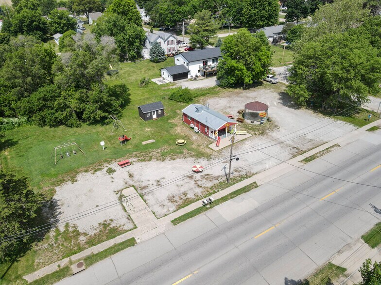 More Photos Of 503 Main st, New Sharon General Retail For Sale