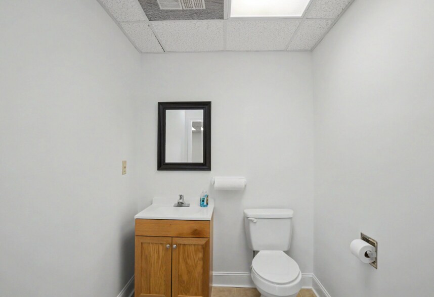 More Photos Of 139A W Ellis Rd, Griffin Loft Creative Space For Sale