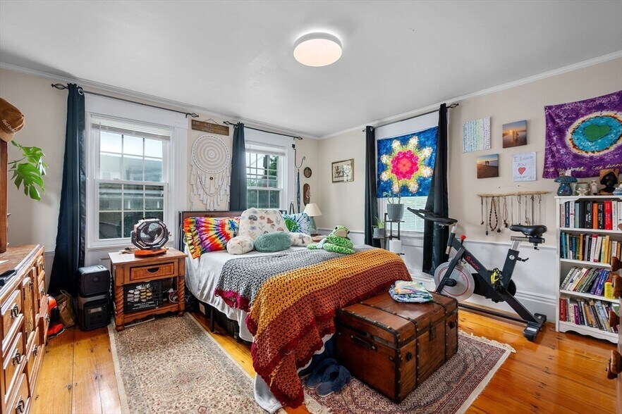 More Photos Of 53 School St, Hyannis Apartments For Sale