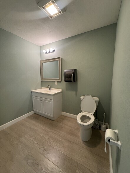 More Photos Of 238-244 S Oxford Ave, Los Angeles Unknown For Lease