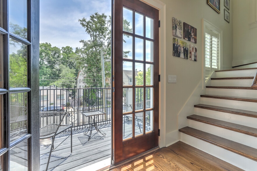 More Photos Of 2972 Lookout Pl NE, Atlanta Office Residential For Sale
