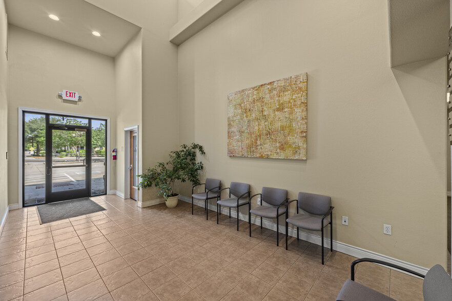 More Photos Of 1921 Corporate Dr, San Marcos Office For Lease