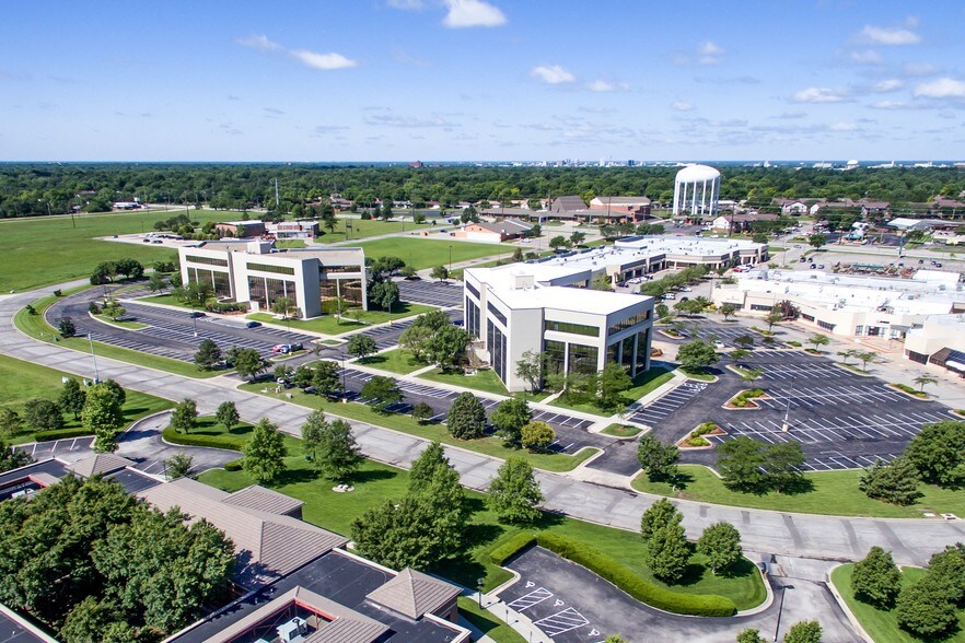 More Photos Of 2024 N Woodlawn St, Wichita Office For Sale
