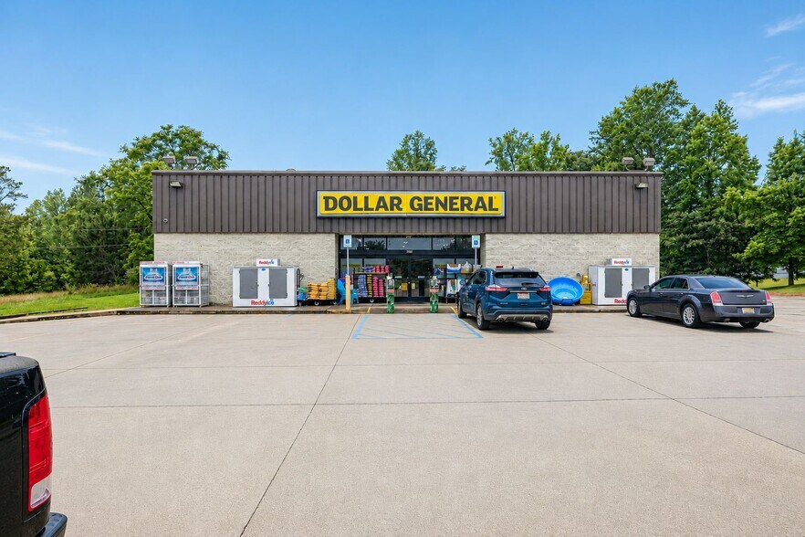 Primary Photo Of 7050 OH-235, Alger Freestanding For Sale