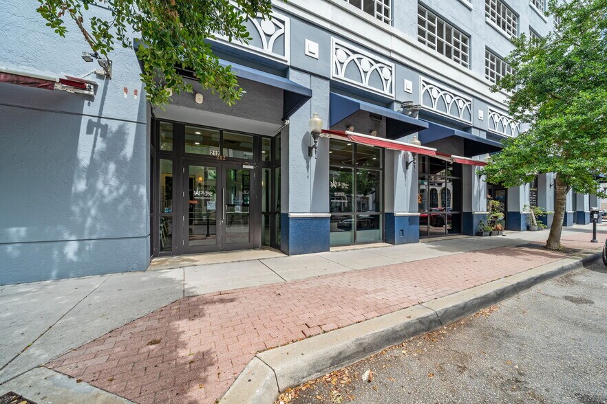 More Photos Of 212 S Olive Ave, West Palm Beach Apartments For Sale