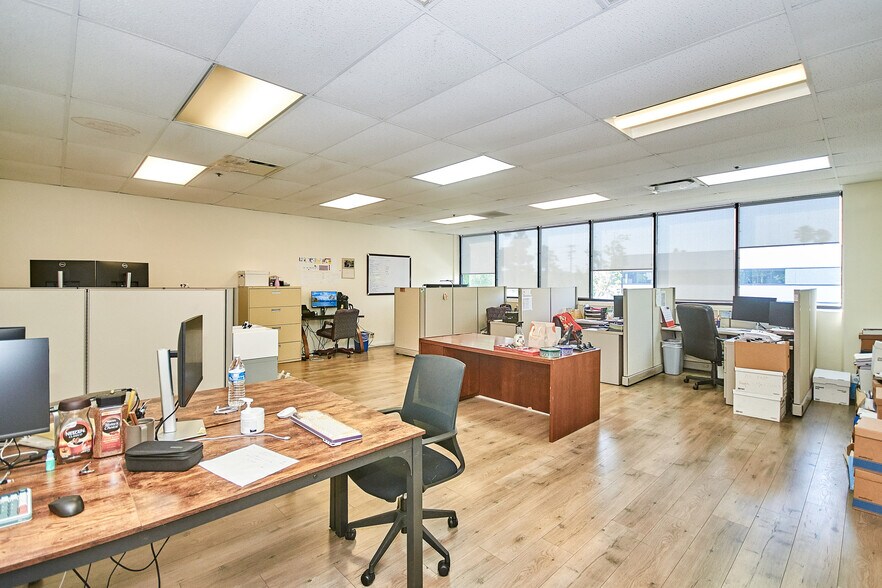 More Photos Of 560 S Melrose St, Placentia Warehouse For Lease