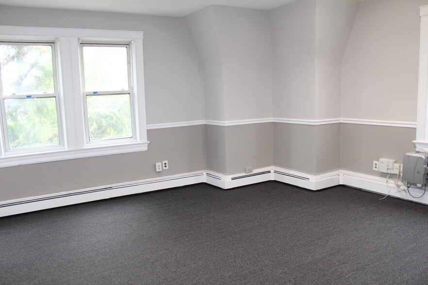 More Photos Of 326 Broad St, Red Bank Medical For Sale