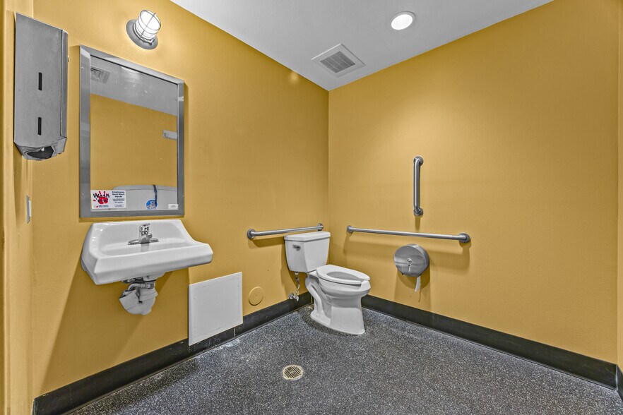 More Photos Of 1041 Highway 6 And 50, Fruita Fast Food For Sale
