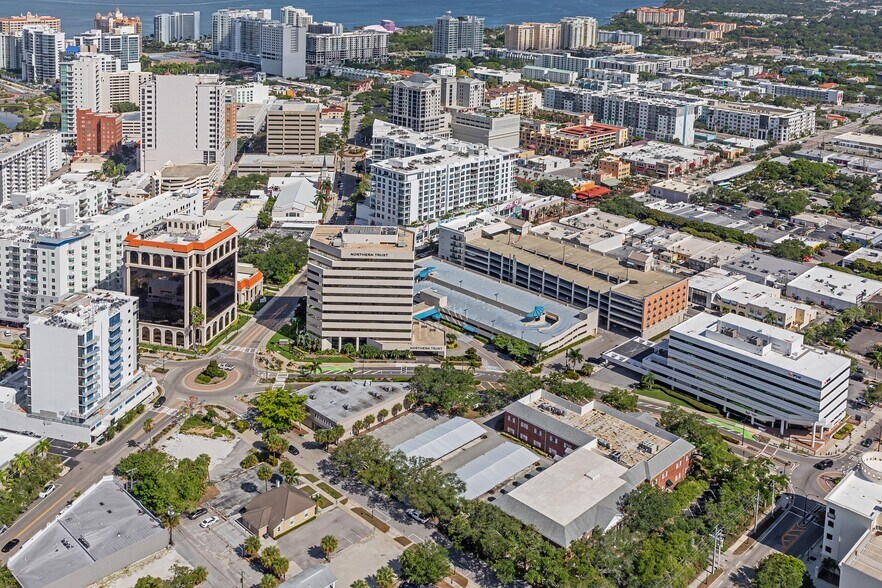 More Photos Of 1515 Ringling Blvd, Sarasota Office For Lease