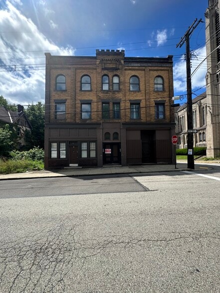 Primary Photo Of 734-736 Franklin Ave, Pittsburgh Apartments For Lease