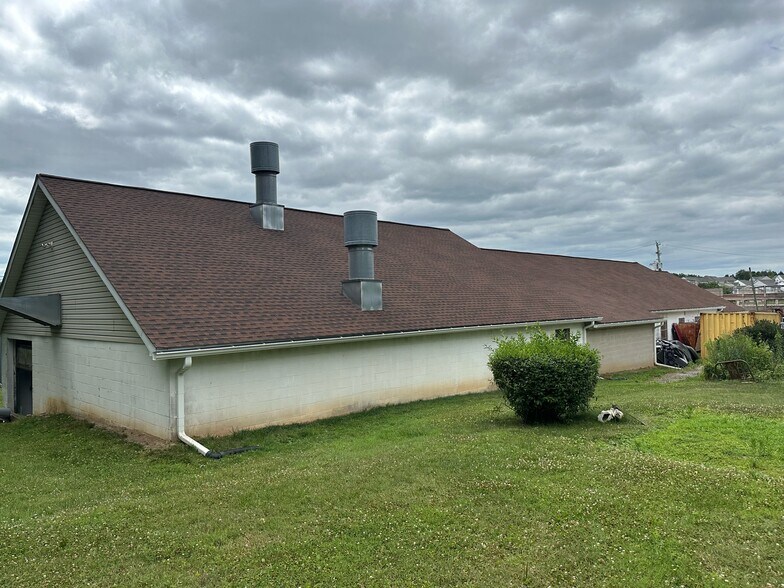 More Photos Of 14 Mill St, Stewartstown Service For Sale