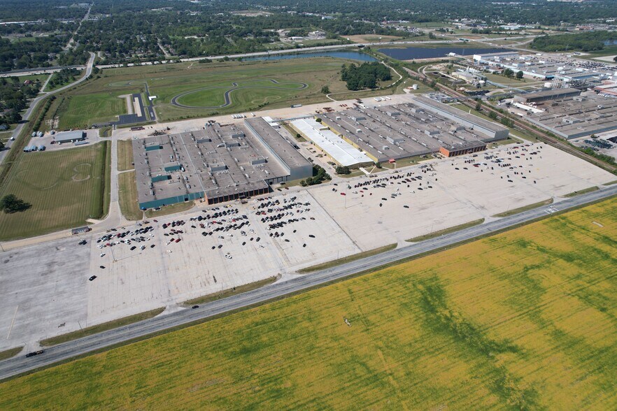 More Photos Of 3900 E Holland Rd, Saginaw Manufacturing For Sale