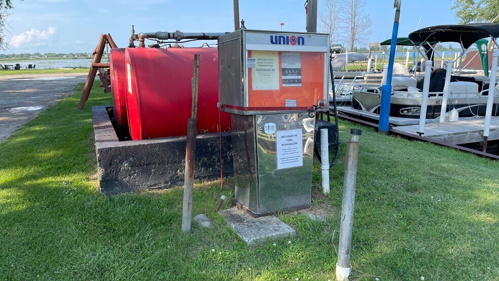 More Photos Of 2325 Green Dr, Au Gres Specialty For Sale