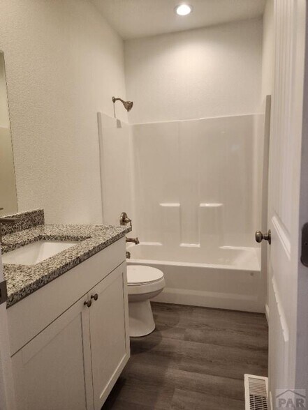 More Photos Of 710-712 E Hahns Peak Ave, Pueblo West Apartments For Sale