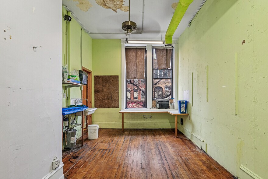 More Photos Of 309 S Cedar Ave, Minneapolis Storefront Retail Office For Sale