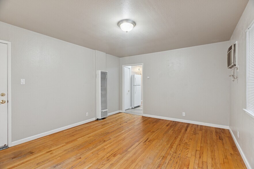 More Photos Of 2208 25th St, Sacramento Apartments For Sale