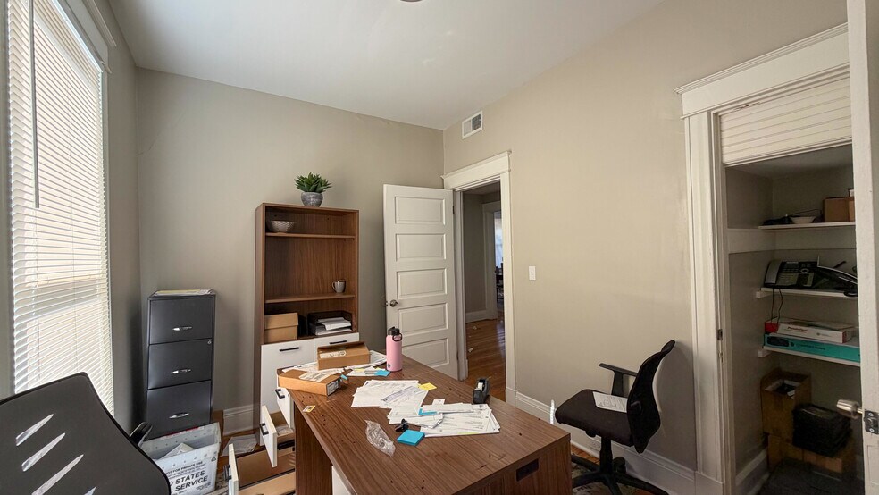 More Photos Of 2100 Auburn Ave, Cincinnati Office For Sale