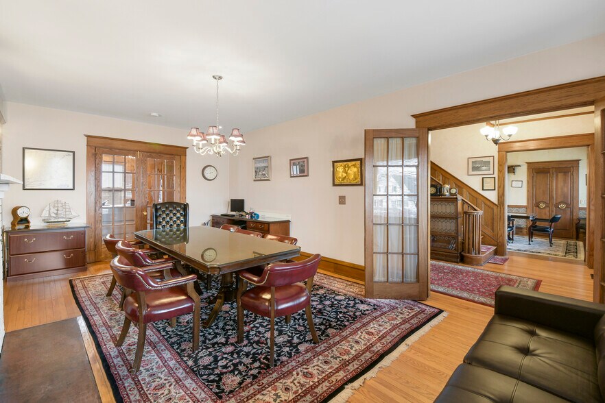 More Photos Of 105 Gleneida Ave, Carmel Office For Sale