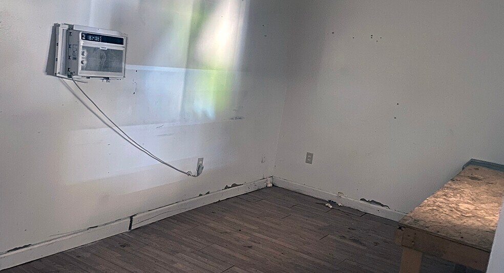 More Photos Of 711 Hospital St, Richmond Warehouse For Lease