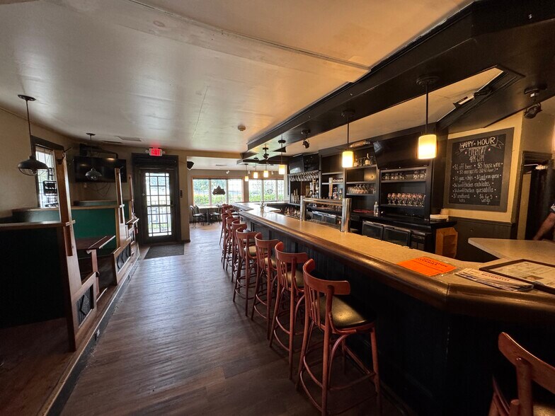 More Photos Of 6751 Ruppsville Rd, Allentown Specialty For Lease