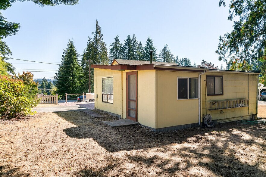 More Photos Of 20363-20379 NW Cedar Ln, Poulsbo General Retail For Sale