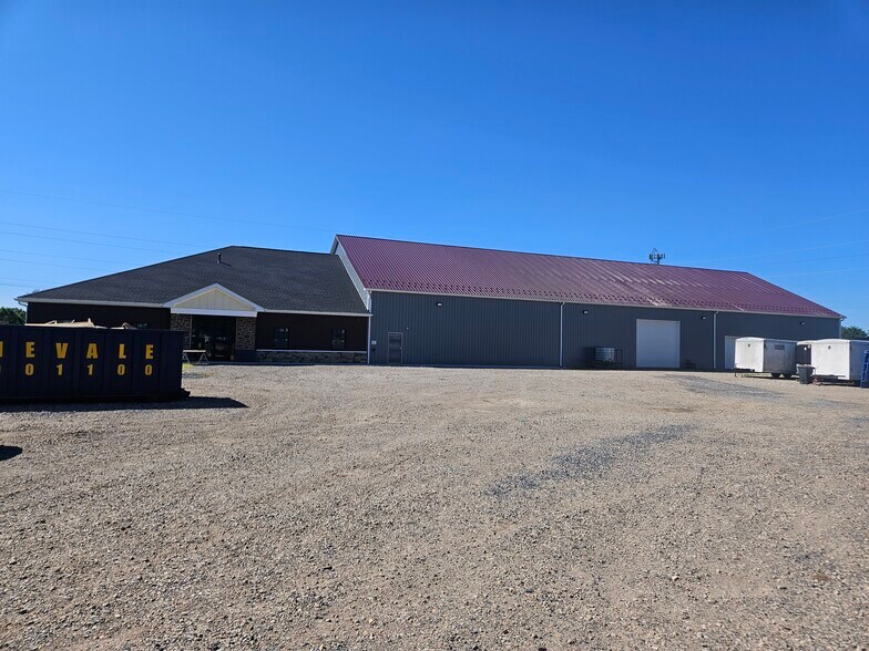 More Photos Of 1607 Reed rd, Pennington Flex For Lease