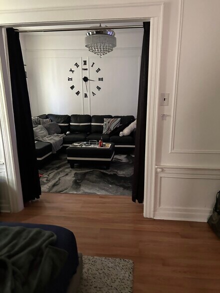 More Photos Of 2119 Utica Ave, Brooklyn Storefront Retail Residential For Sale