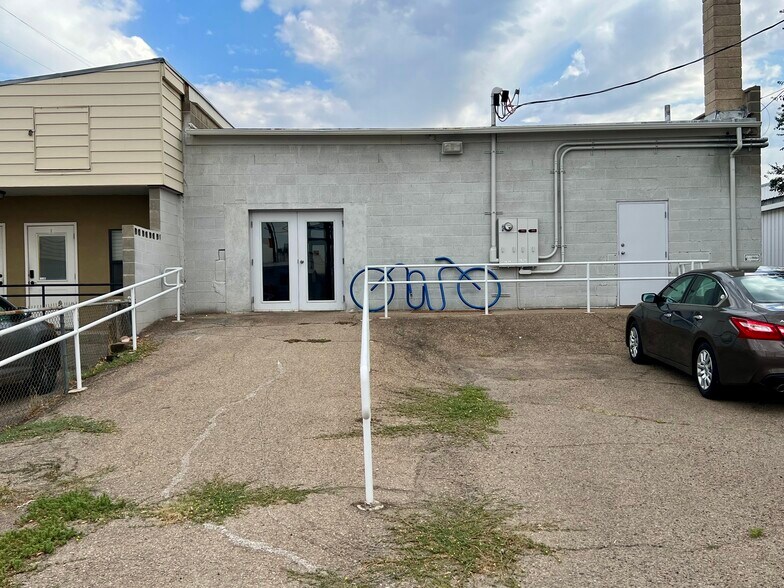 More Photos Of 60 E 100 N, Price Storefront Retail Office For Sale