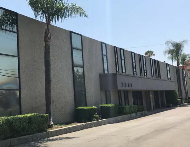 More Photos Of 2930 N San Fernando Blvd, Burbank Warehouse For Sale