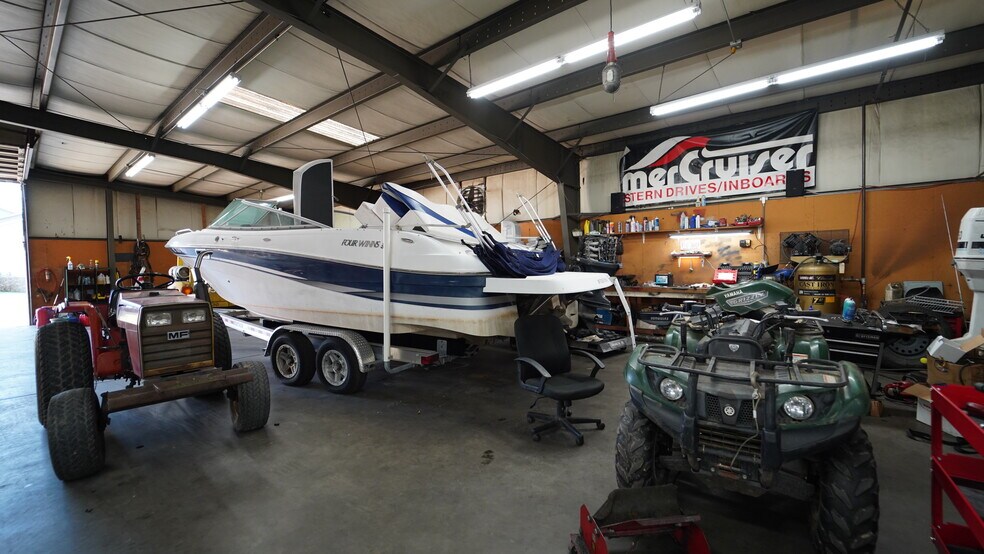 More Photos Of 477 Lytton St, Troutman Manufacturing For Sale