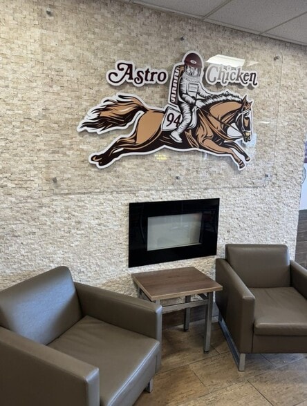 More Photos Of 34 Broadview Ave, Warrenton Fast Food For Sale