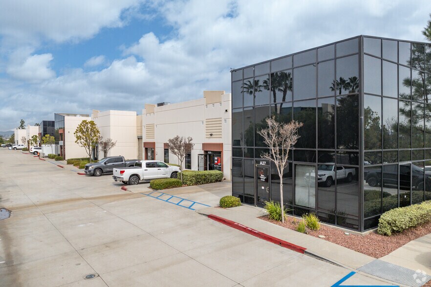 More Photos Of 42225 Remington Ave, Temecula Distribution For Lease