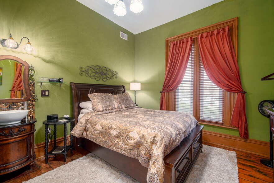 More Photos Of 143 Church Ave, Oshkosh Hospitality For Sale