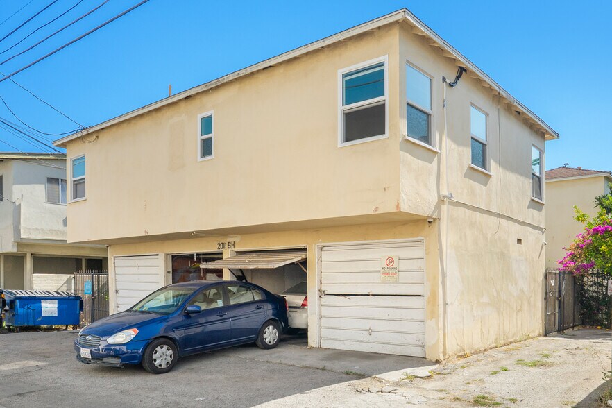 More Photos Of 2011 S Shenandoah St, Los Angeles Apartments For Sale