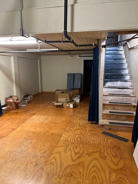 More Photos Of 1104 Broadway, Columbus Storefront For Lease