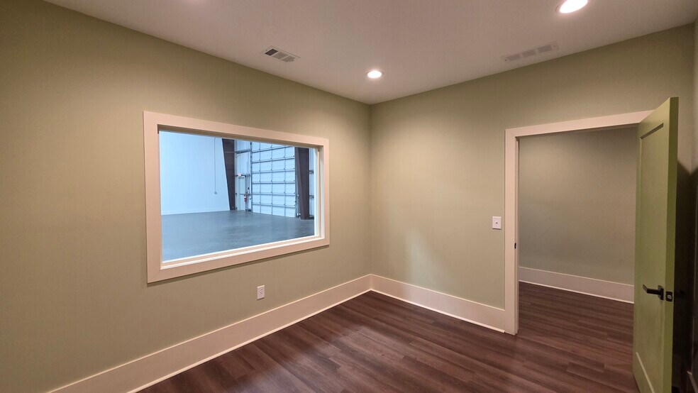 More Photos Of 3663 Southland Dr, Flowery Branch Warehouse For Sale
