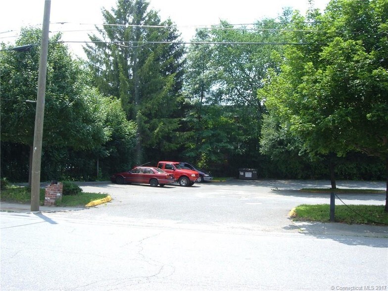 More Photos Of 126 Franklin St, Torrington Light Manufacturing For Sale