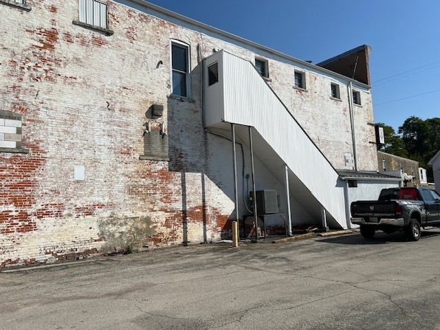 More Photos Of 6 N Limestone St, Jamestown Storefront For Sale