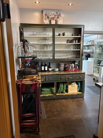 More Photos Of 1134 Washington St E, Lewisburg Restaurant For Sale