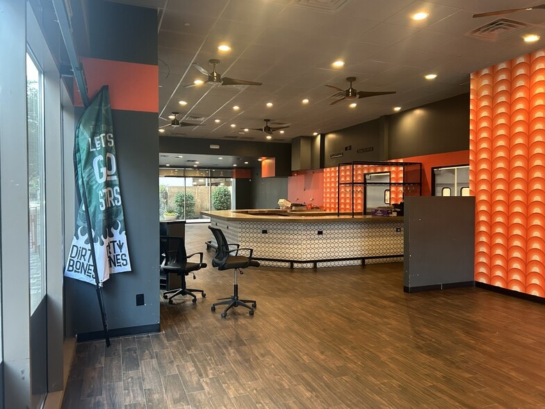 More Photos Of 1701 Payne St, Dallas Apartments For Lease