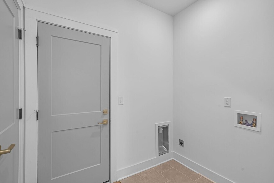 More Photos Of 824 Watts Ln, Nashville Apartments For Sale