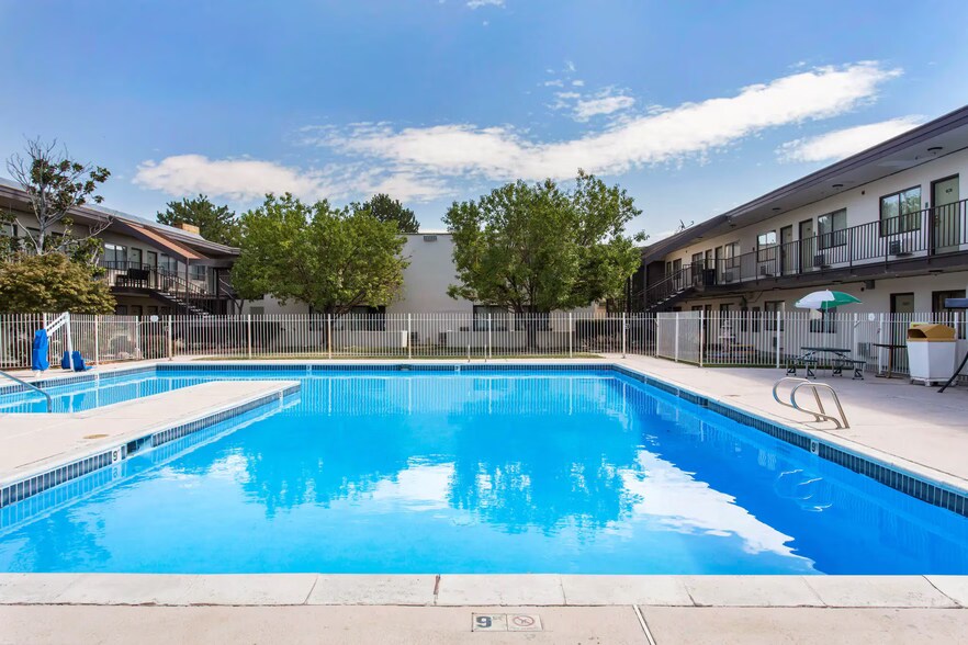 More Photos Of 245 E Wendover Blvd, Wendover Hotel For Sale