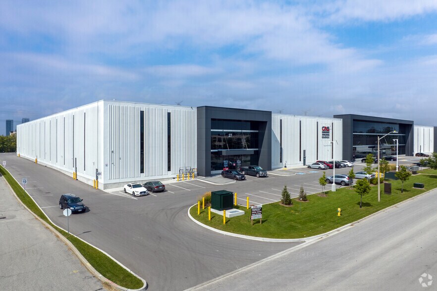 Primary Photo Of 27 Director Crt, Vaughan Distribution For Lease