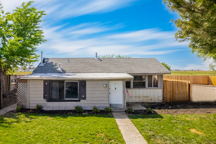 More Photos Of 6345 Bethel Island Rd, Bethel Island Apartments For Sale