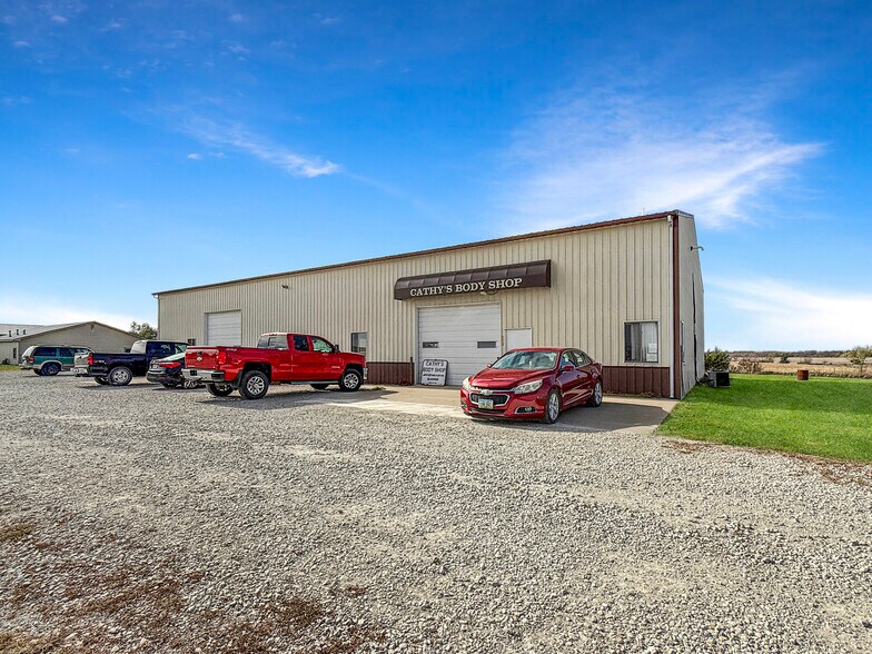 More Photos Of 2326 N Main St, Osceola Auto Repair For Sale