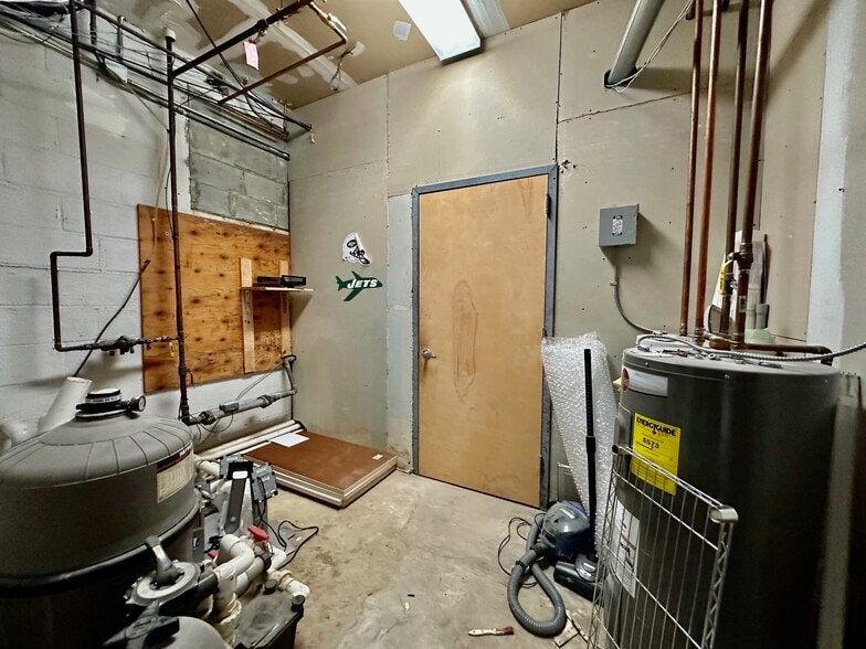 More Photos Of 1061 N Broadway, Massapequa Medical For Sale
