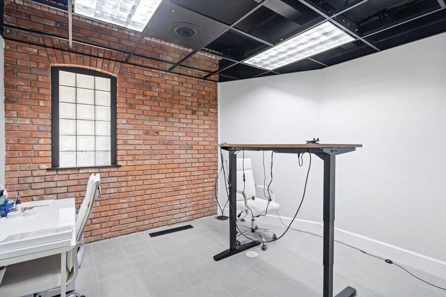 More Photos Of 2901 Main Ave, Durango Office For Sale